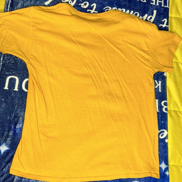 Yellow,red and white KC Chiefs T-Shirt - Picture 4 of 4